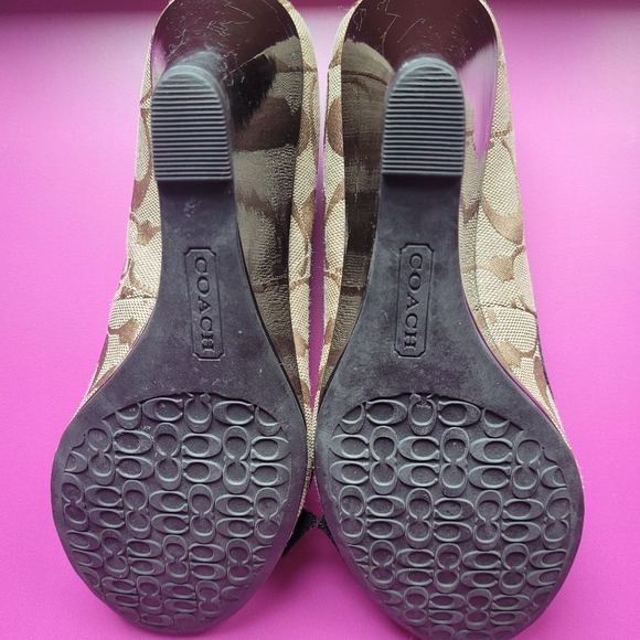 Coach Wedges - Picture 3 of 3